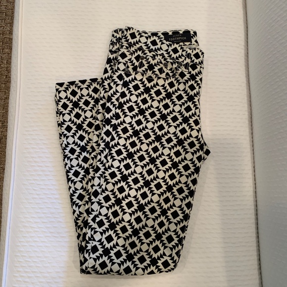 J. Crew Black and White Geometric Print Toothpick Jeans - Picture 9 of 11